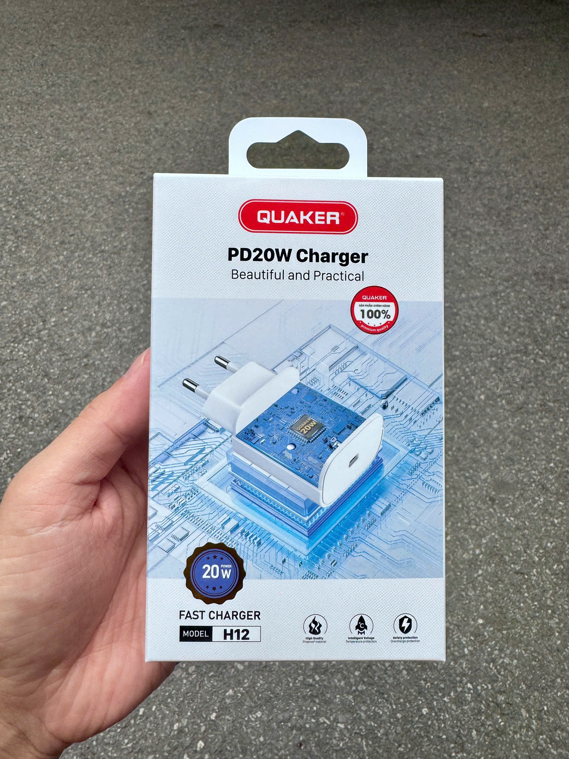 Củ sạc Quaker H12