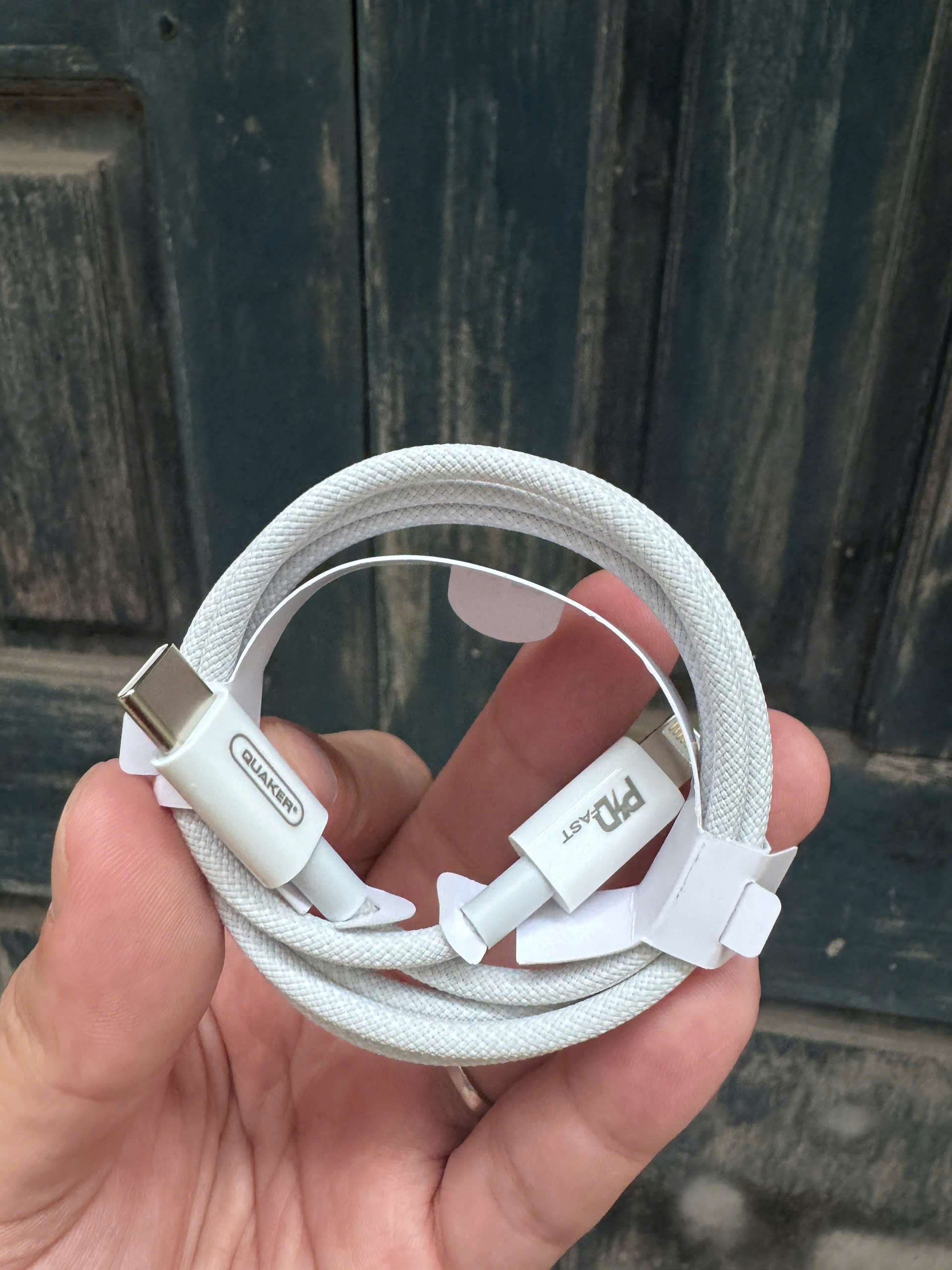 Củ sạc Quaker H17