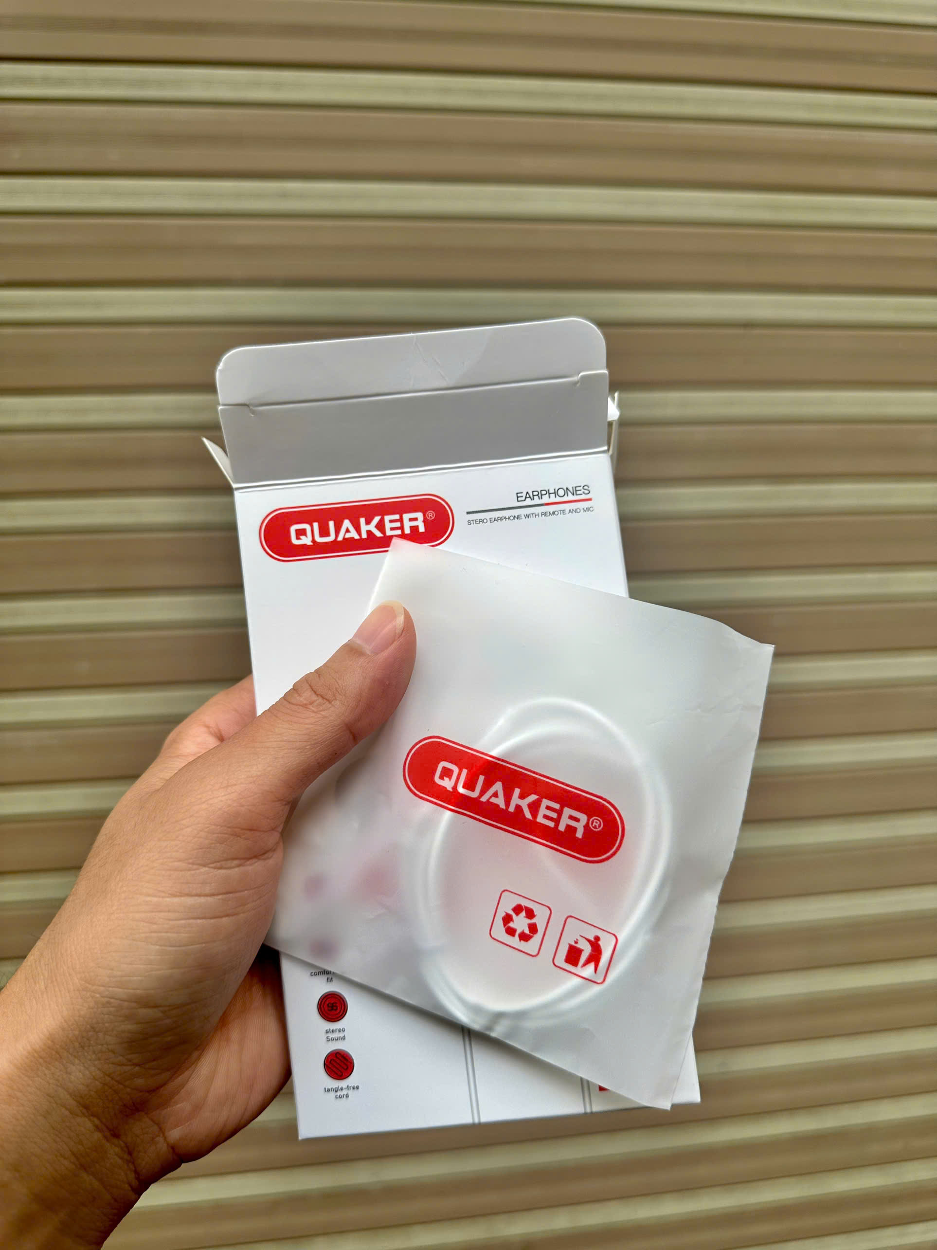 Tai nghe Quaker TN1